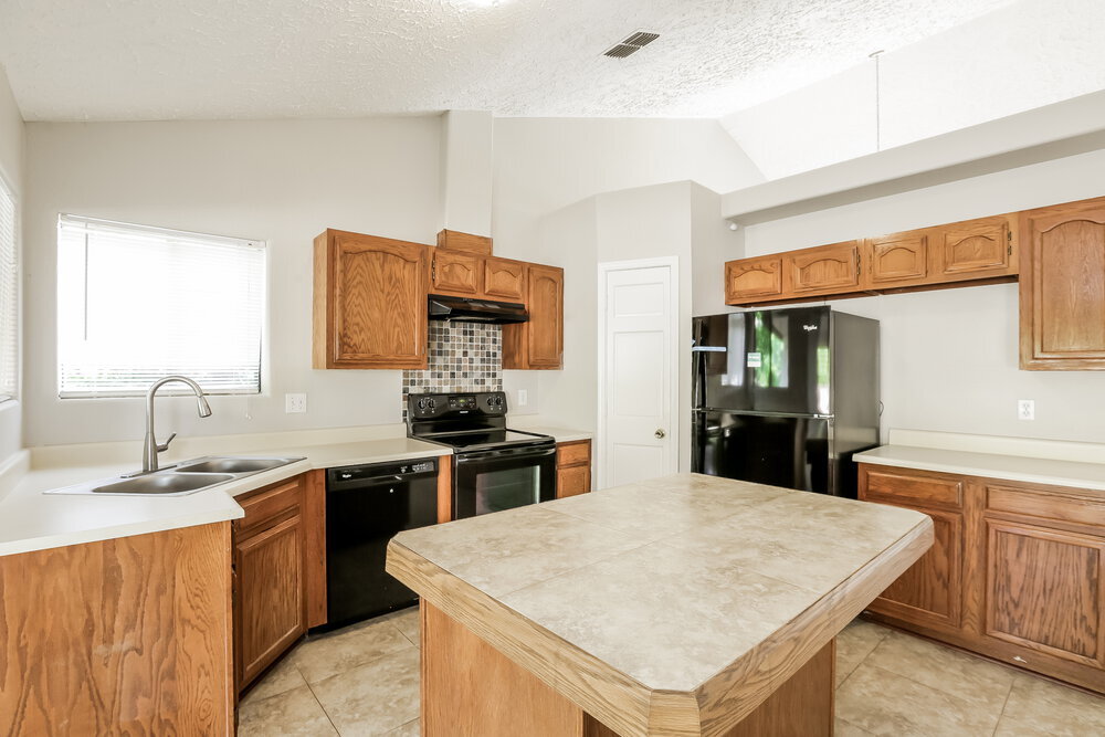 Building Photo - 16810 S 29th Pl