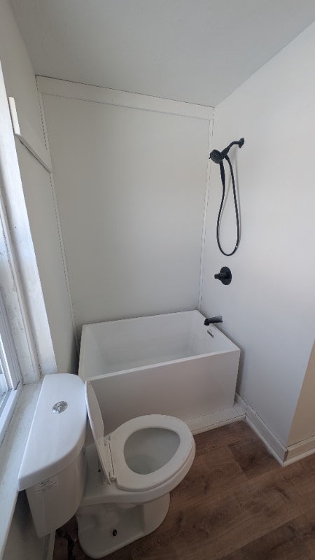 Building Photo - 416 Burgess St