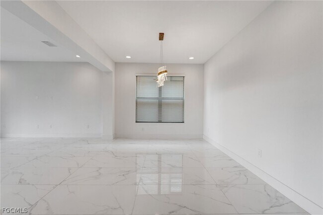 Building Photo - 11604 Meadowrun Cir