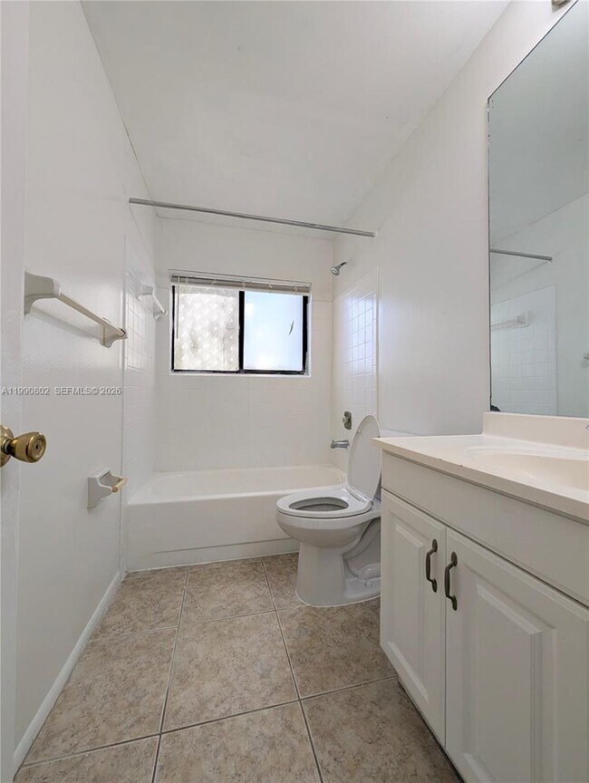 Building Photo - 11394 Royal Palm Blvd