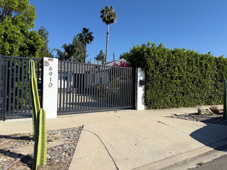 Building Photo - 6910 Laramie Ave