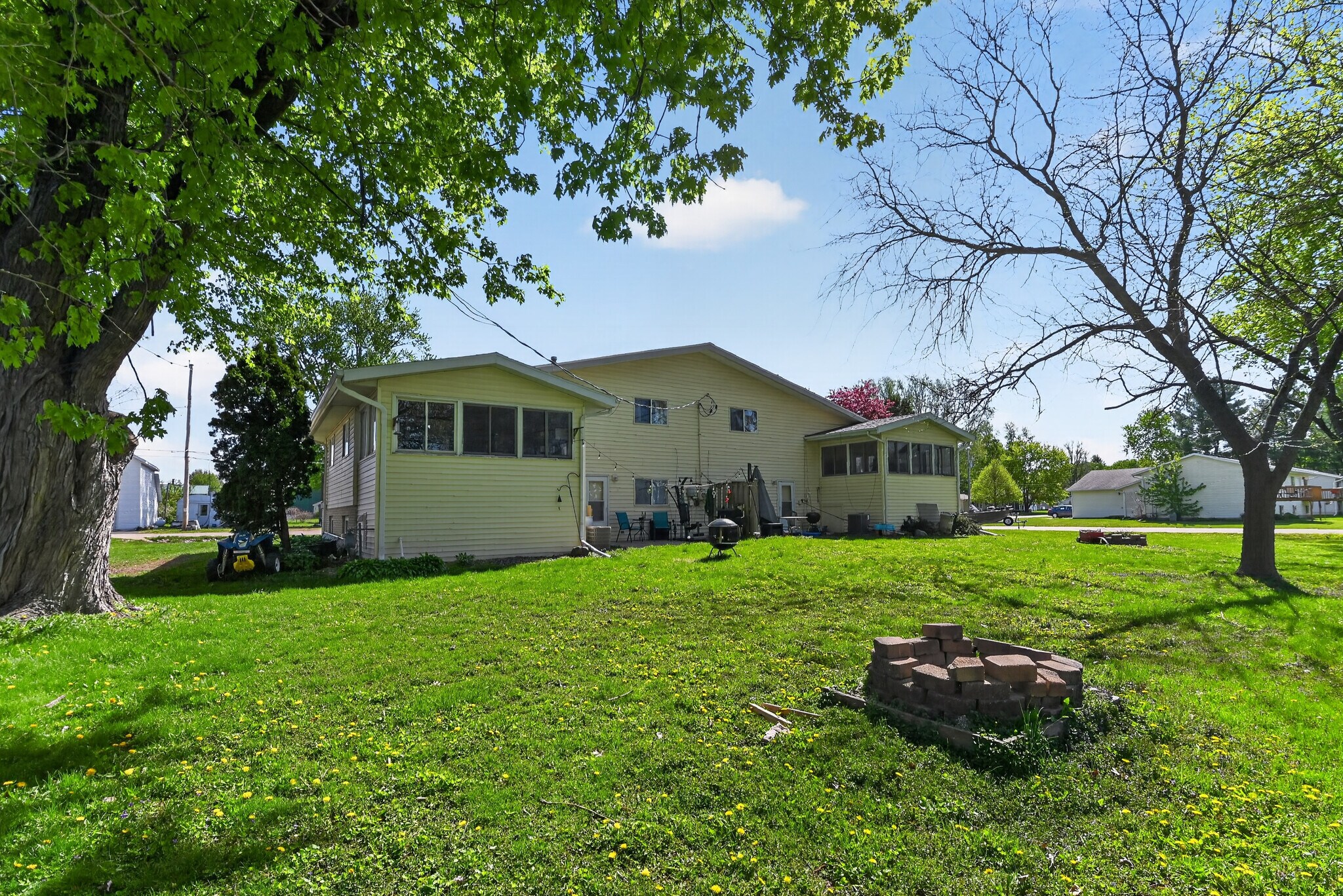 Building Photo - 7827 Clinton Rd