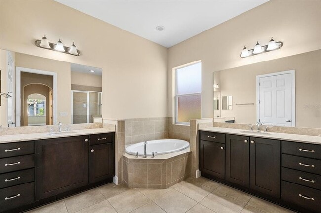 Building Photo - 1021 Kestrel Ct