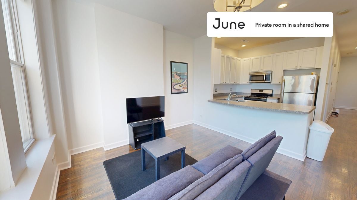 Building Photo - Room in Shared 3 bed/2 bath home