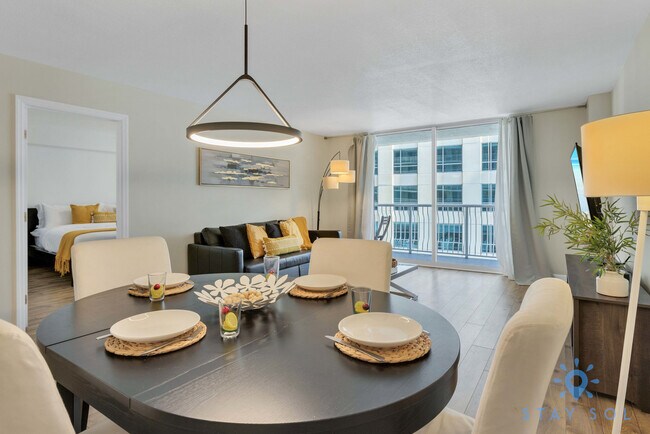 Building Photo - 1200 Brickell Bay Dr