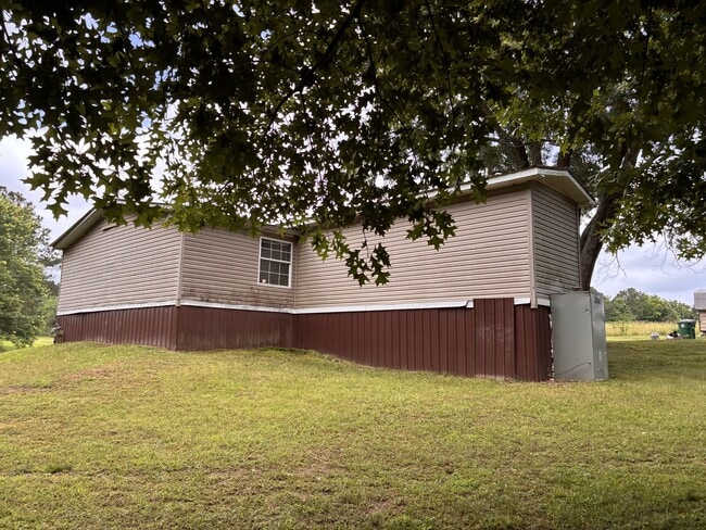 Building Photo - 4695 Co Rd 1488