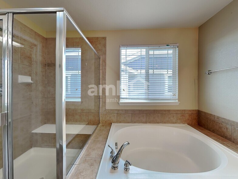 Building Photo - 11791 Lewiston St