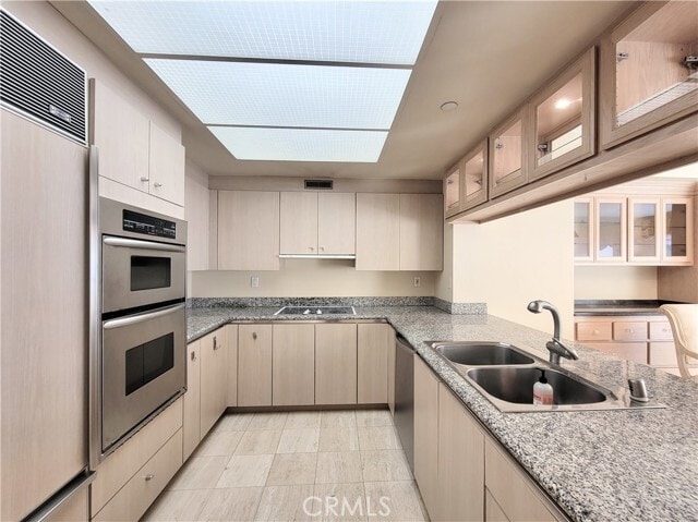 Building Photo - 850 E Ocean Blvd