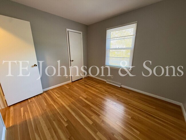 Building Photo - 3826 Barkwood Dr