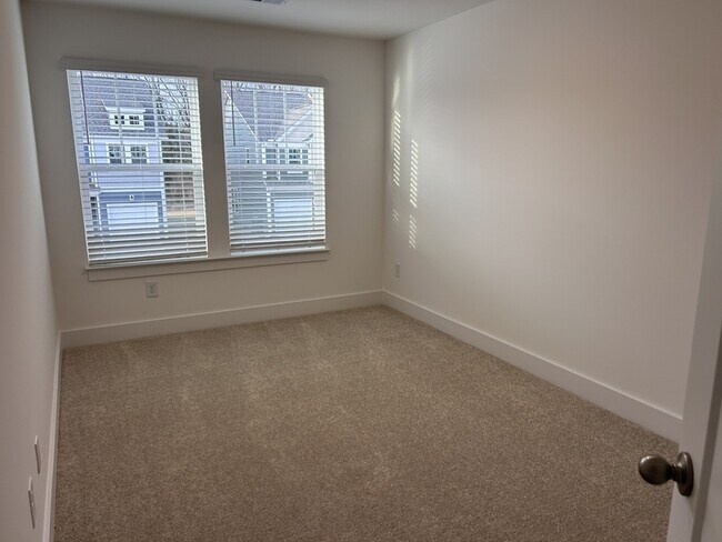 Building Photo - 1329 Maplesmith Wy