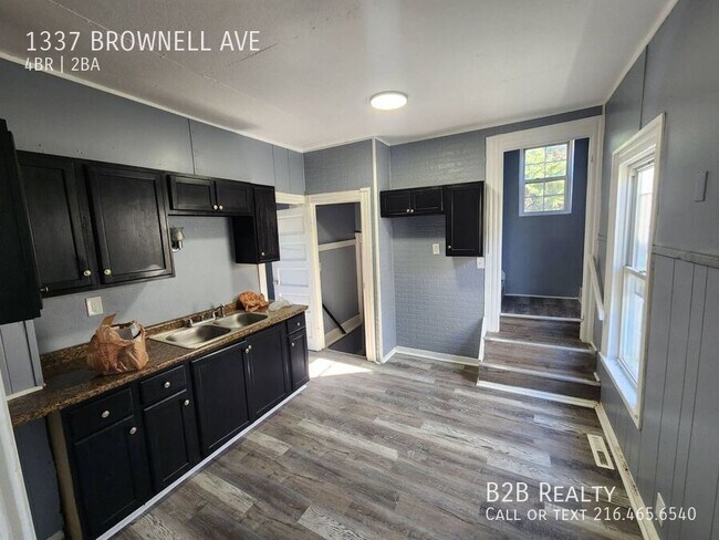 Building Photo - 1337 Brownell Ave