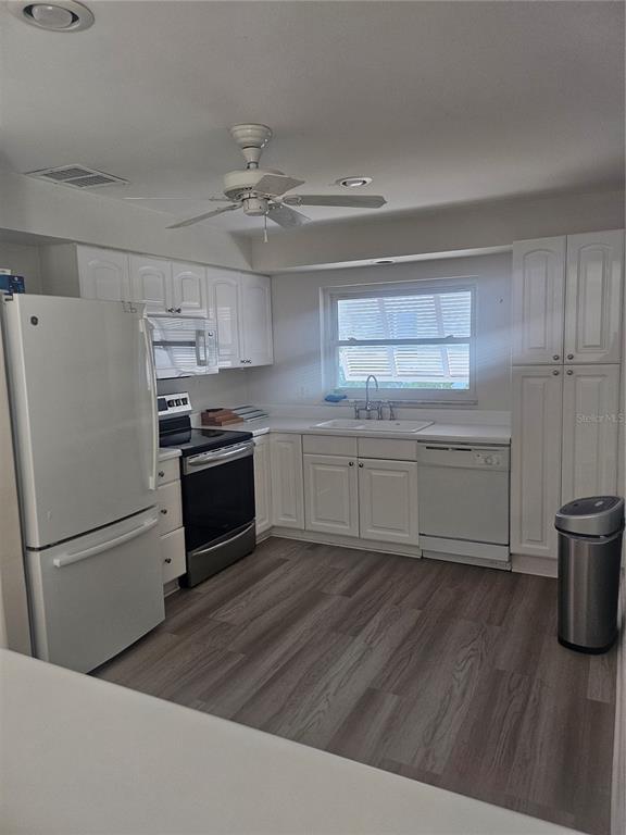 Building Photo - 332 2nd St W