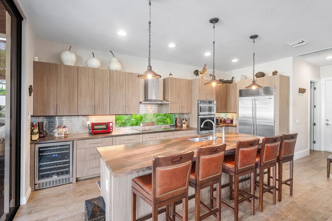 Building Photo - 351 E Boca Raton Rd