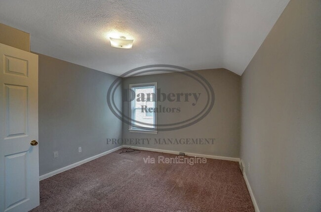 Building Photo - 1017 Searles Rd