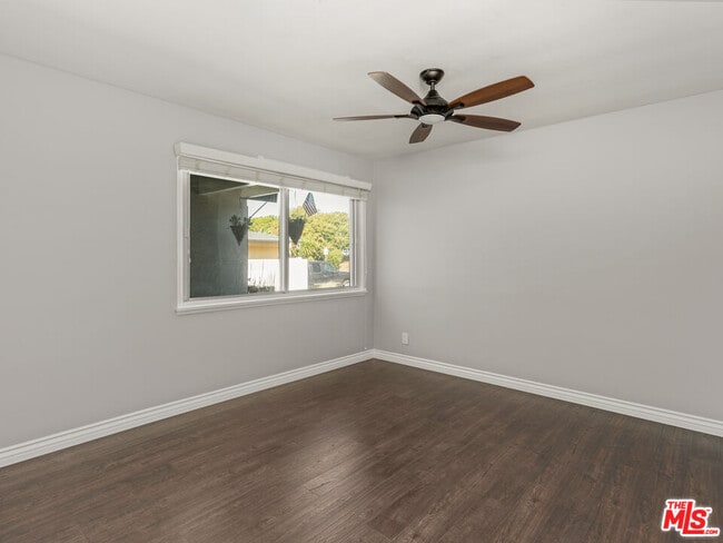 Building Photo - 7630 W 91st St