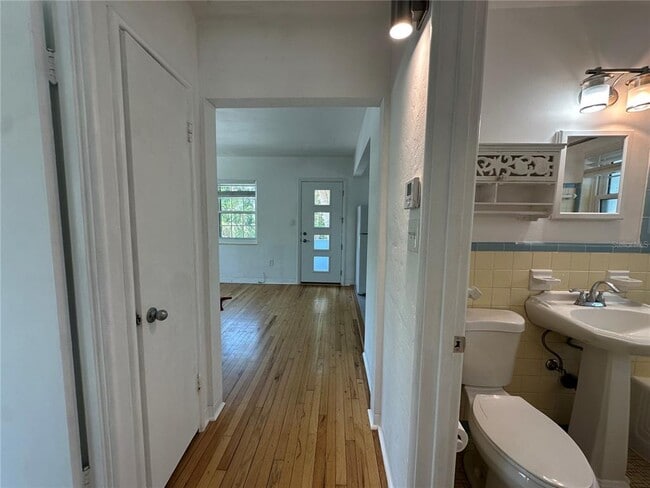 Building Photo - 1800 Pass a Grille Way