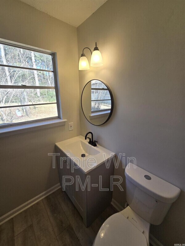 Building Photo - 501 Bristol Dr