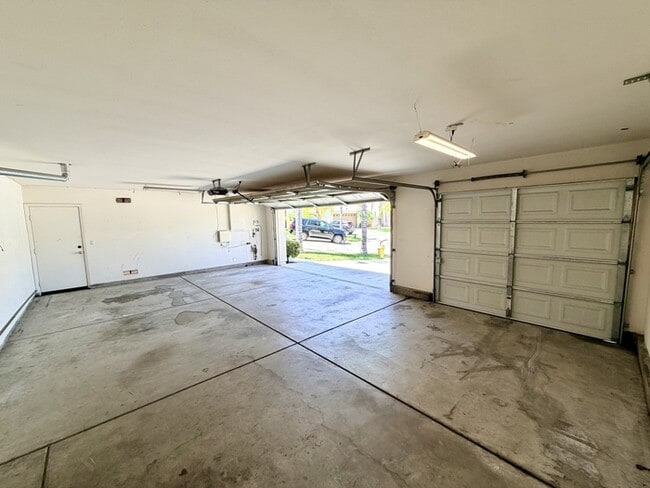 Building Photo - 31141 Old Trail Cir