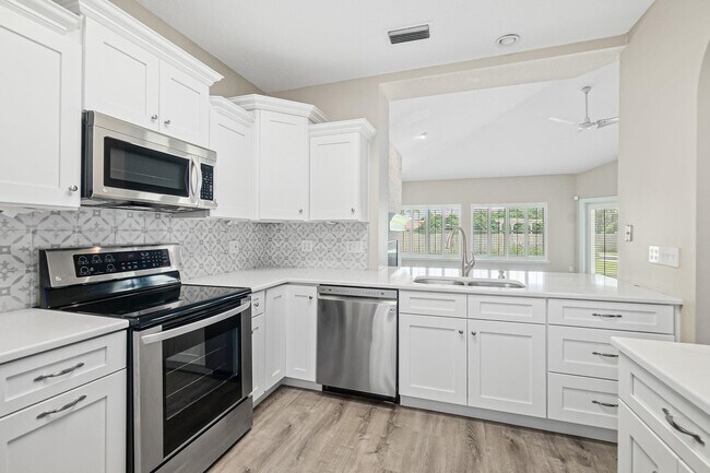 Building Photo - 113 Sea Garden Ct