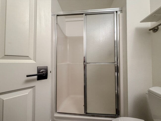Building Photo - Gorgeous 2bd/2bth Lower Queen Anne Condo, $2,850/mo.