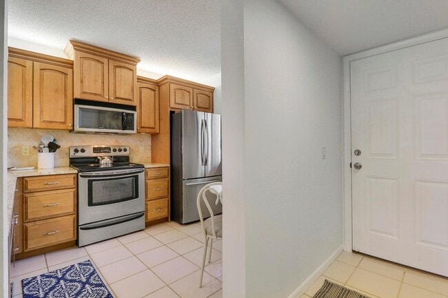 Building Photo - 401 S Seas Dr