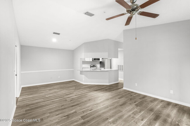Building Photo - 7667 N Wickham Rd