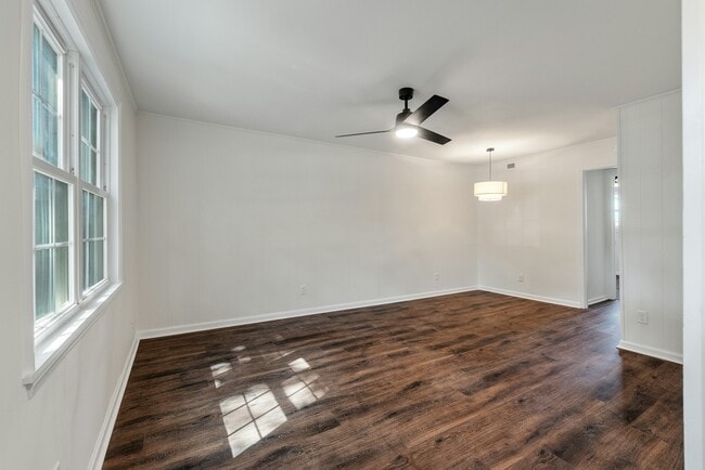 Building Photo - 12 Grove St