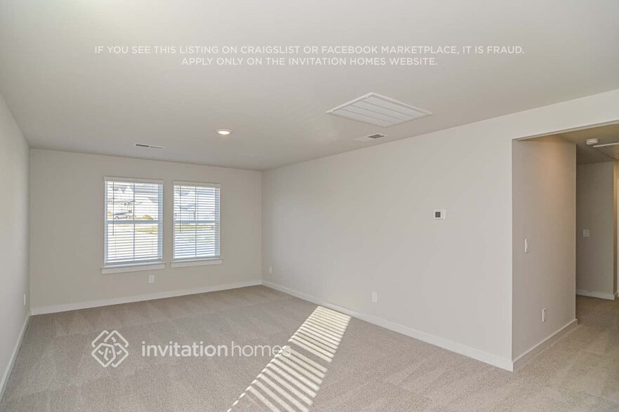 Building Photo - 1163 Bluffton Cir