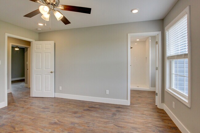 Building Photo - 5821 Highland Lick Rd