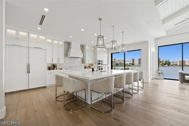 Building Photo - 200 Bahia Point