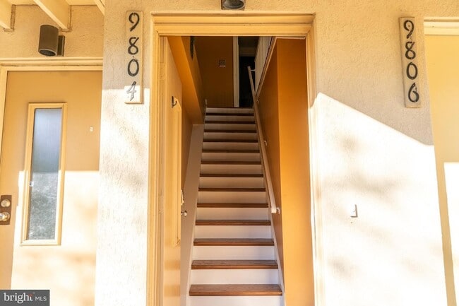 Building Photo - 9804 Hellingly Pl