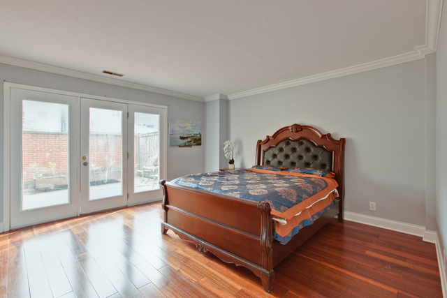 1st Floor Den / Extra Bedroom - 1411 W Harrison St