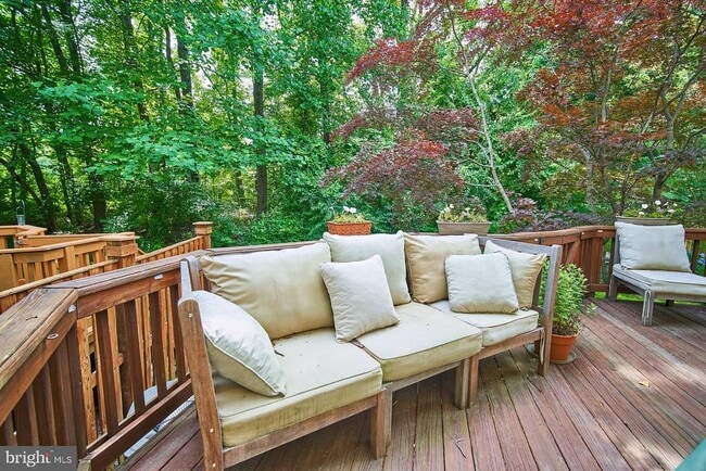 Building Photo - 1230 Weatherstone Ct