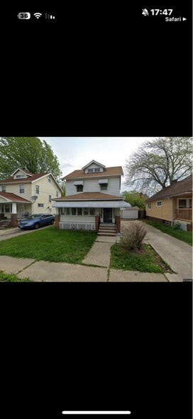 Primary Photo - 1443 Larchmont Rd