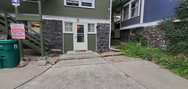 Building Photo - 814 S Lincoln St