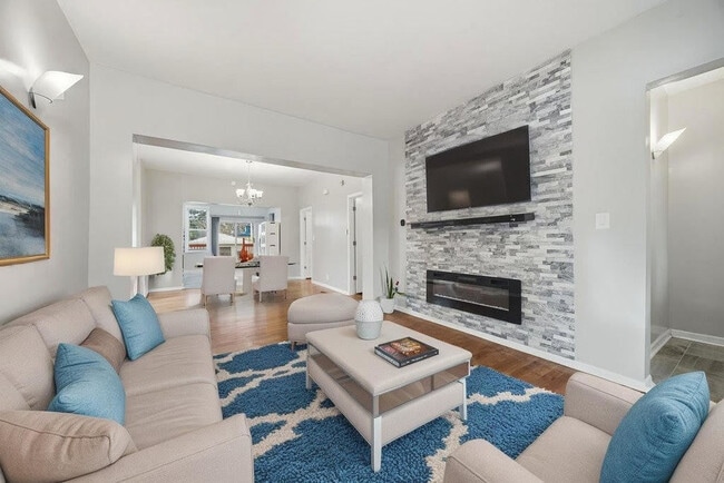 Building Photo - 11224 S Hermosa Ave