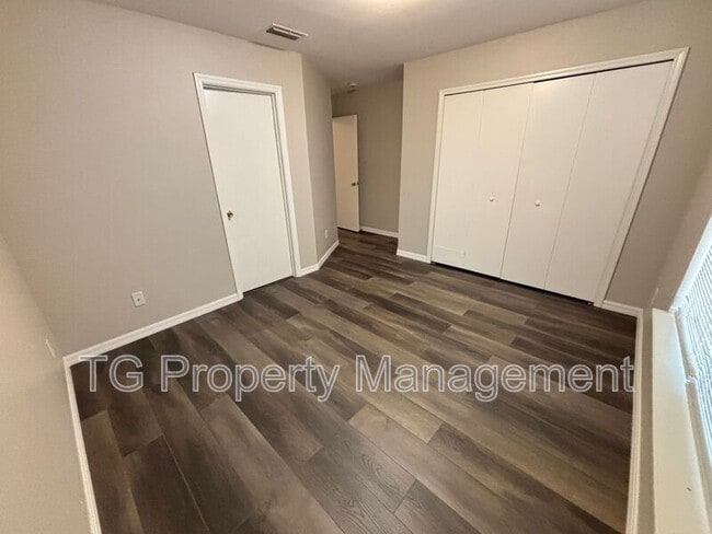 Building Photo - 942 Wynfield Cir