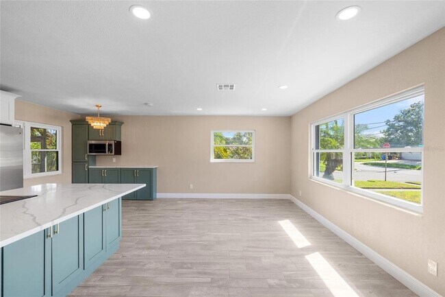 Building Photo - 5901 Denver St NE