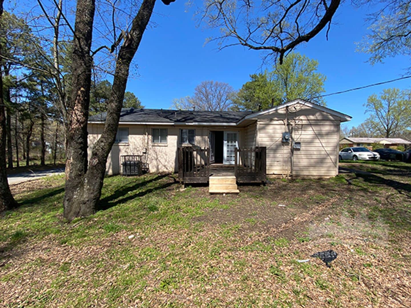 Building Photo - 2463 Brewster Ave