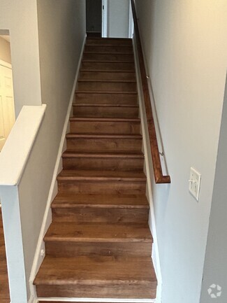 Building Photo - 204 Rindle Dr