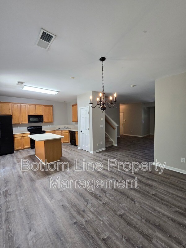 Building Photo - 8630 Carolina Lily Ln