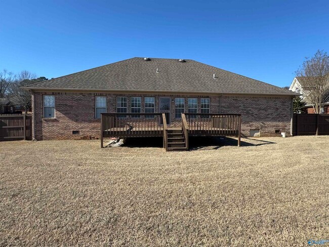 Building Photo - 101 Willowmere Cir