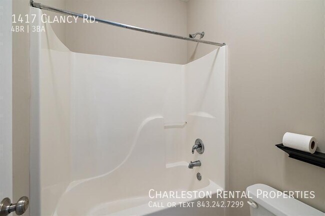 Building Photo - 1417 Clancy Rd