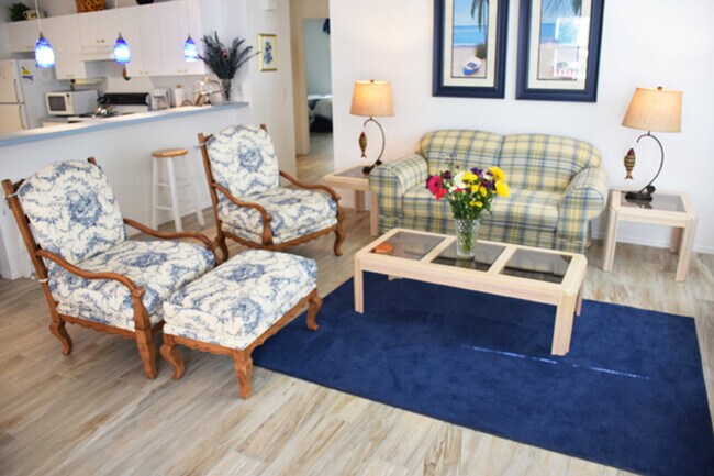 Livingroom - 225 Montoya Dr