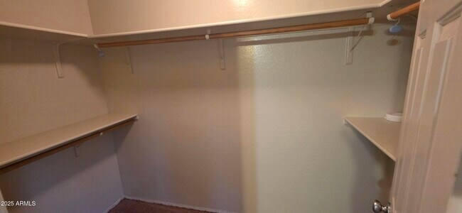 Building Photo - 9079 N 115th Dr