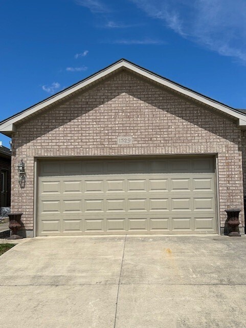 Building Photo - 1529 Williamsburg Pl