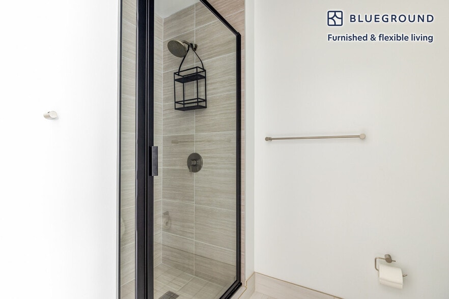 Building Photo - 399 Congress St