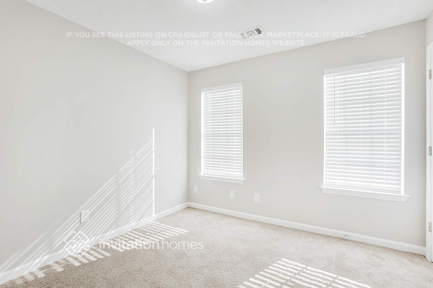 Building Photo - 6563 Eastbriar Dr