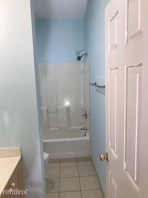 Building Photo - 2 br, 2 bath Condo - 1305 Sweetwater Blvd