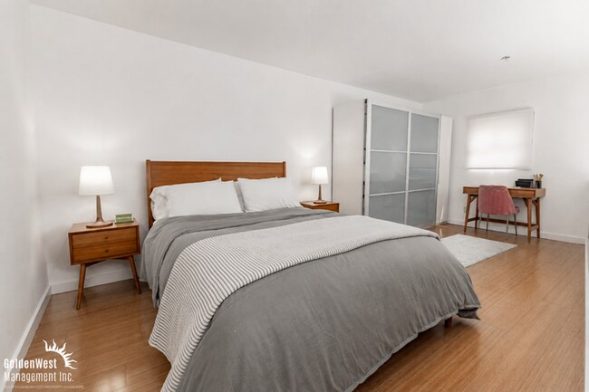 Building Photo - Modern 1Bdm 1Ba Unfurnished Loft-Style Home with Open Concept Living!